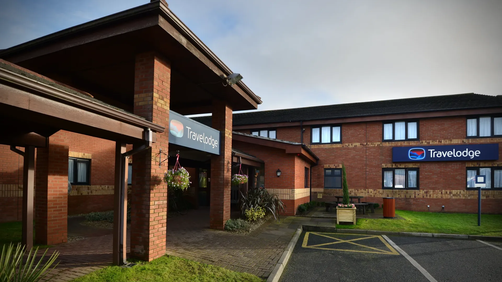Travelodge Waterford Hotel Exterior